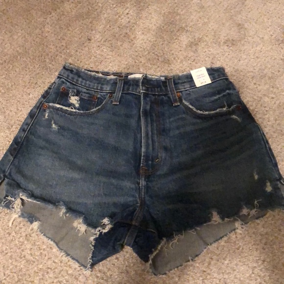 Abercrombie & Fitch Pants - NWT Abercrombie Curve Love High Rise Mom Short